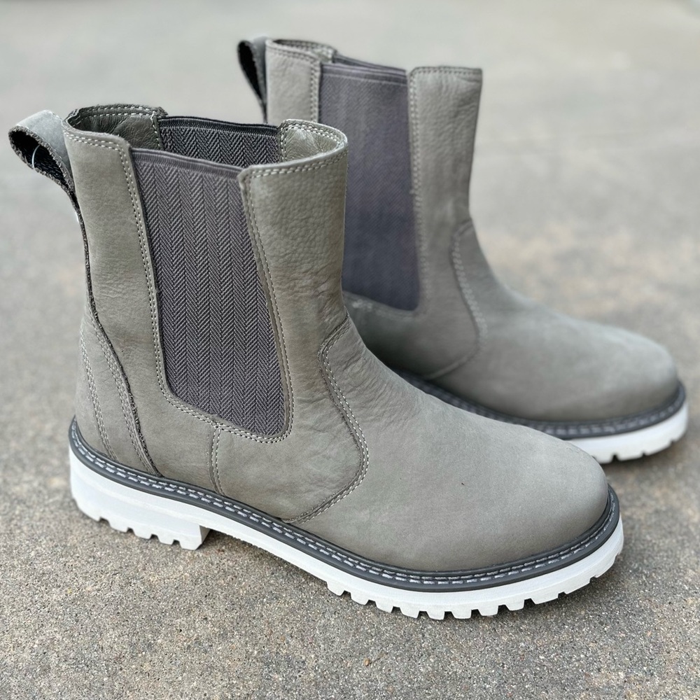 New L.L.Bean Camden Hills Gray Leather Chelsea Boots Women's 11 Water resistant